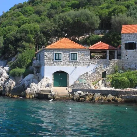 Seaside House Lucica, - 8348 Vakantiehuis *