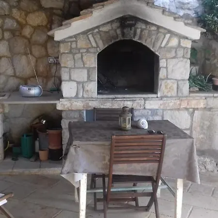 Seaside House Lucica, - 8348 Vakantiehuis *