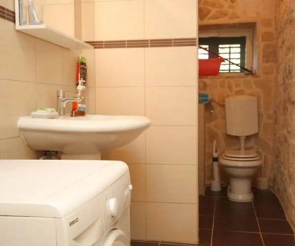 Vakantiehuis Seaside House Lucica, - 8348 Lastovo