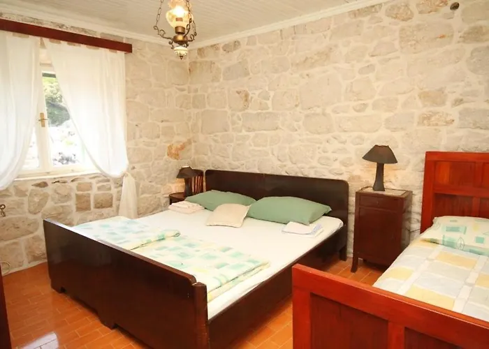 Seaside House Lucica, - 8348 Vakantiehuis *